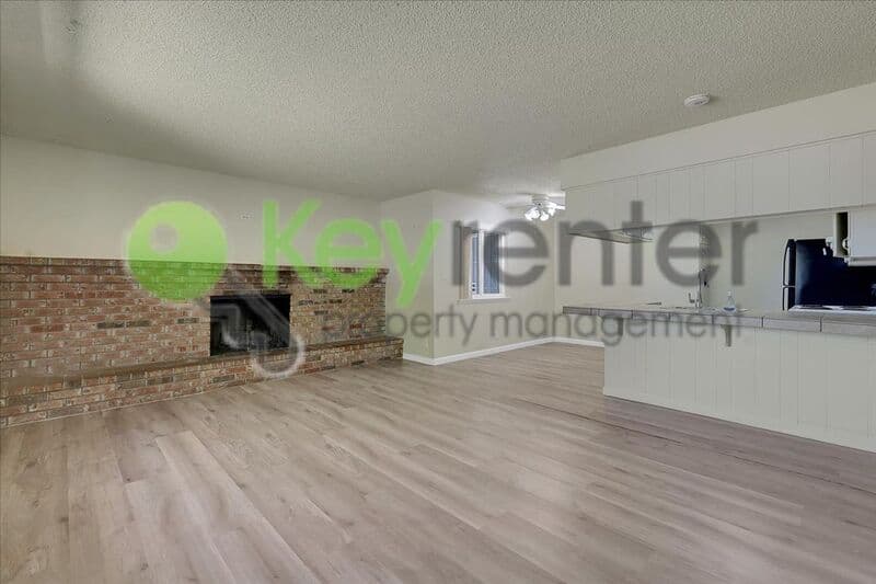 Sacramento House: 2941 Norcade Circle
