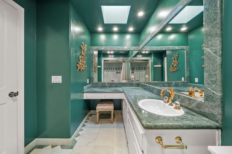 San Diego House: 18714 Bernardo Trails Dr