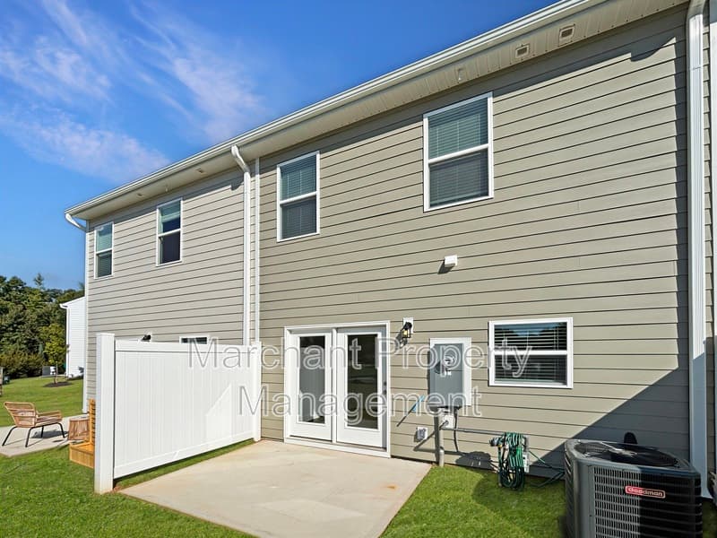 Mauldin Townhome: 331 Mykonos Drive