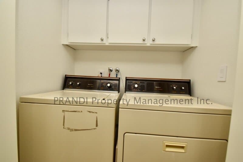 Novato Townhome: 920 Arlene Way