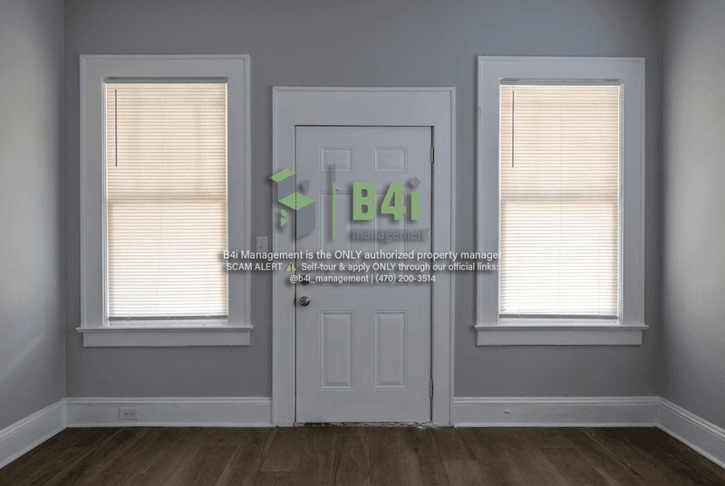 LaGrange House: 409 Whitesville Road