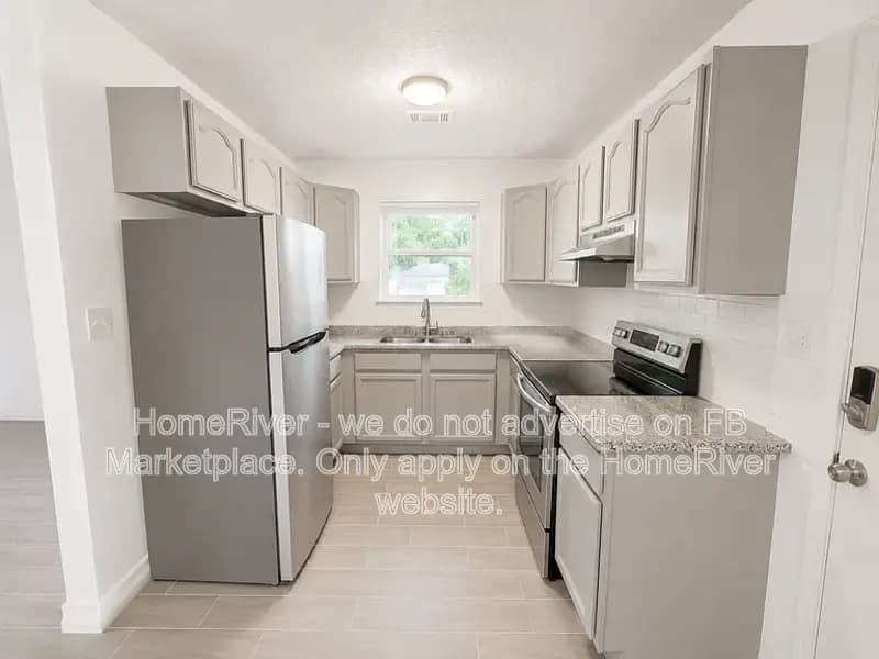 Pensacola House: 705 Vendee Ln