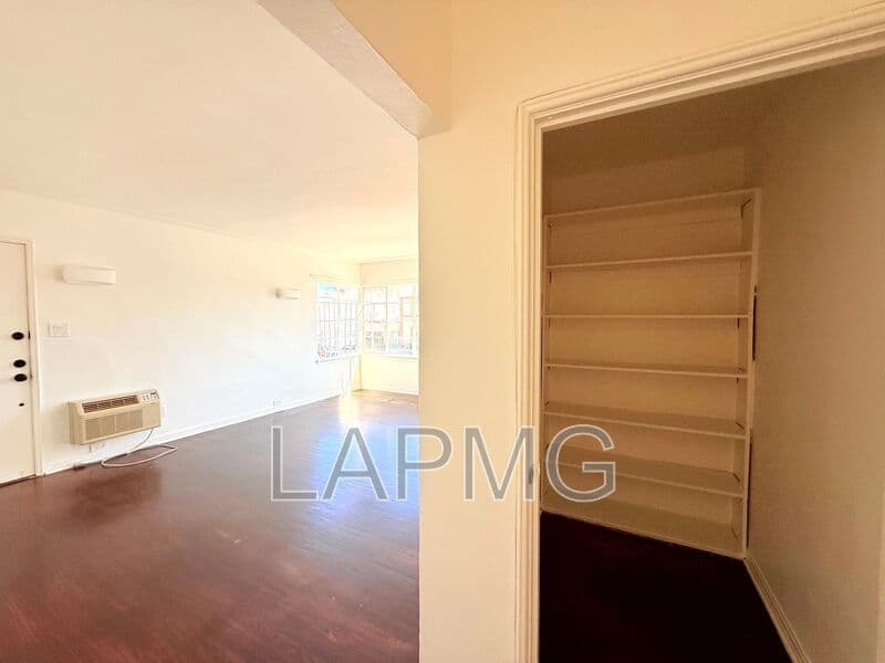 Los Angeles House: 3919 W. 8th Street