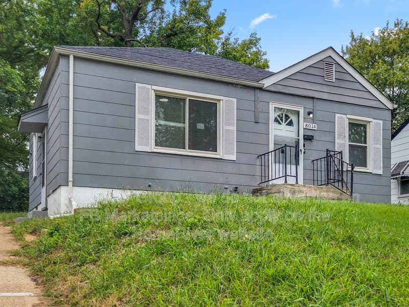 Saint Louis House: 8014 Patterson Dr