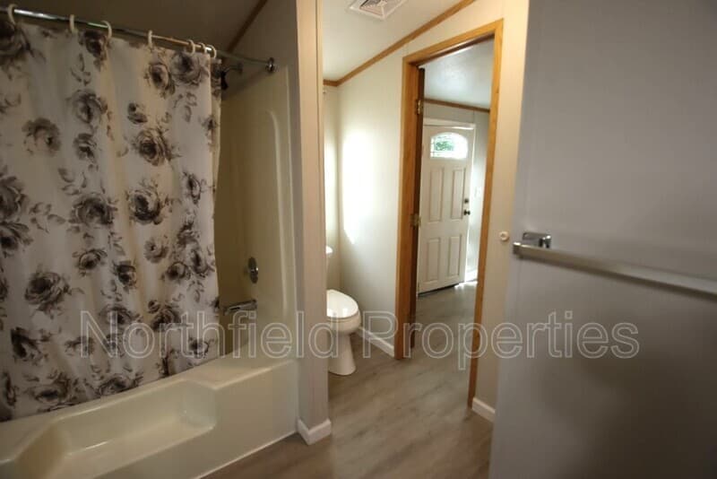 Tulalip House: 12105 26th Ave NE