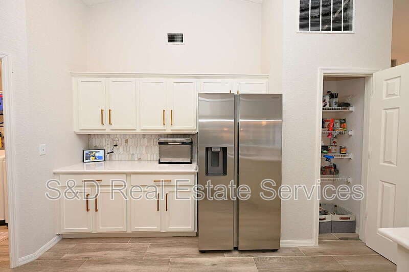 Lakeland House: 5179 White Egret Lane