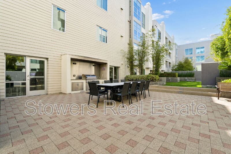 Walnut Creek Condo: 1655 N California Blvd
