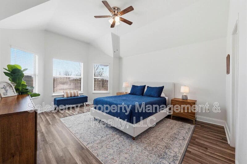 Fort Worth House: 4943 Sunset Ridge Drive