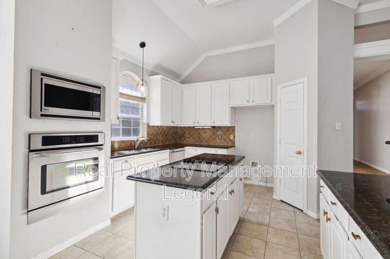 Plano House: 8012 Greenwood Dr