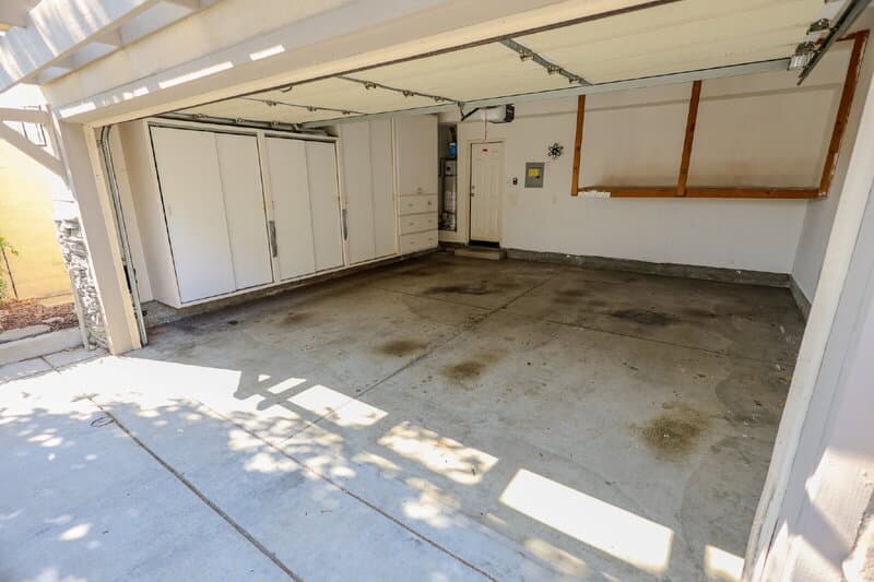 Long Beach House: 2942 Claremore Ln