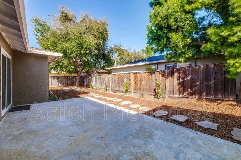 Mountain View House: 86 Dalma Drive