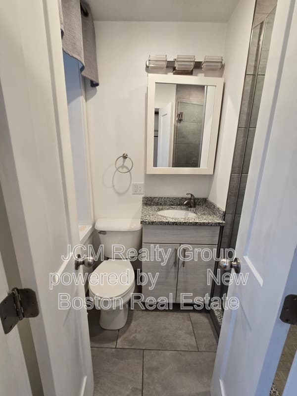Chelsea Condo: 16 Fifth Street
