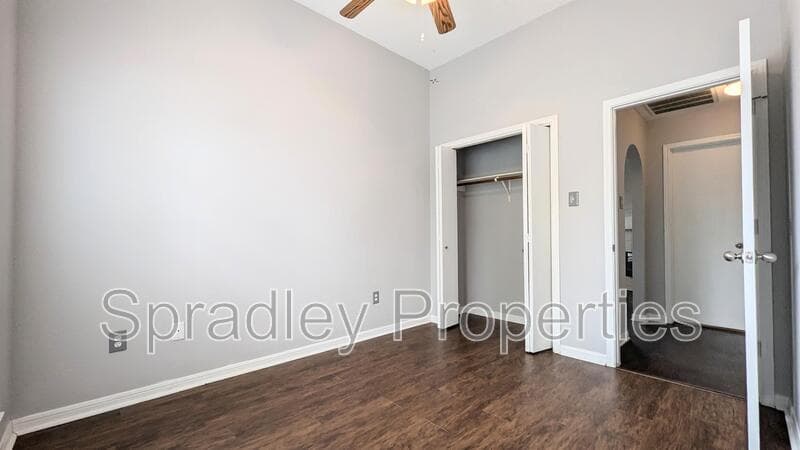 Temple House: 1124 Westbury