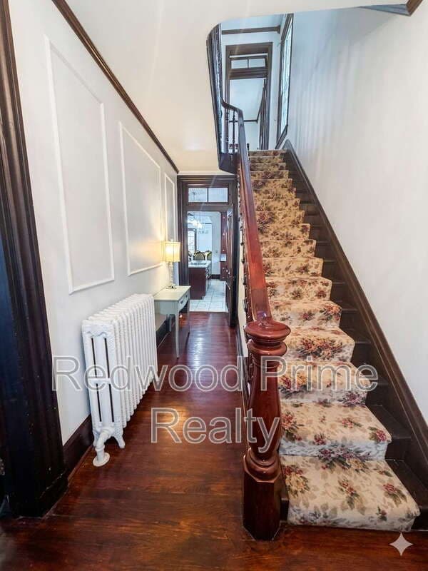 Ebensburg House: 401 South Center Street