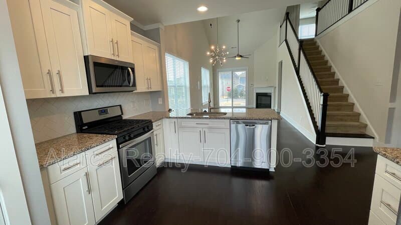 Charlotte Townhome: 2723 Tranquil Oak Pl
