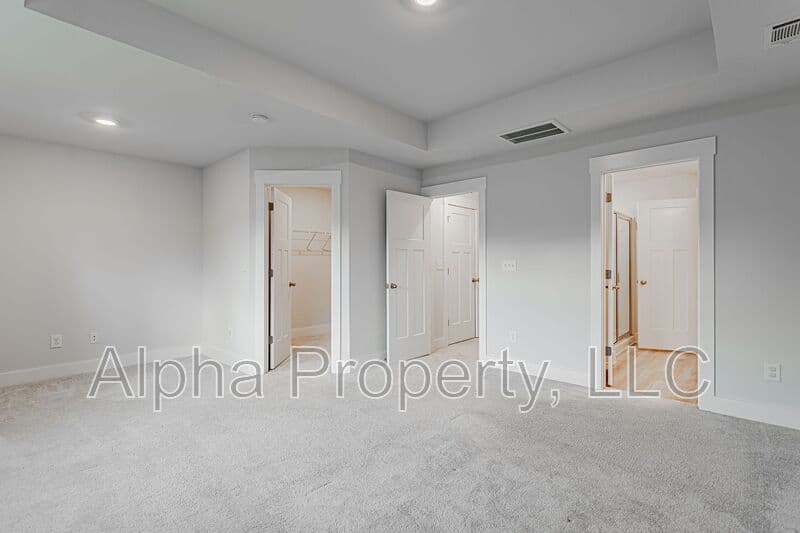 Greenville Townhome: 30 Mardale Ln