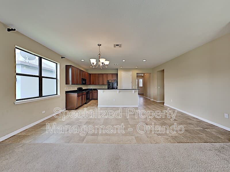 Windermere House: 12986 Holdenbury Ln