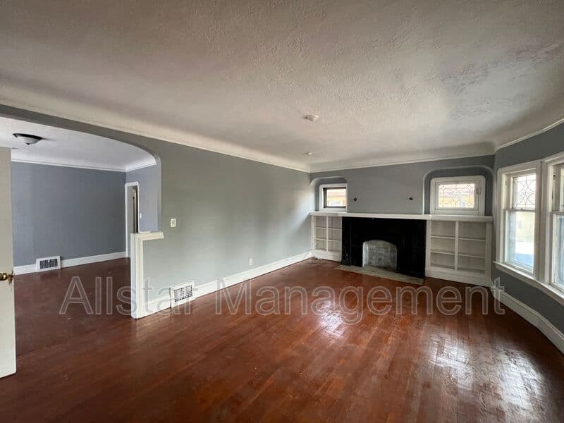 Cleveland Condo: 3255 E 139th Street