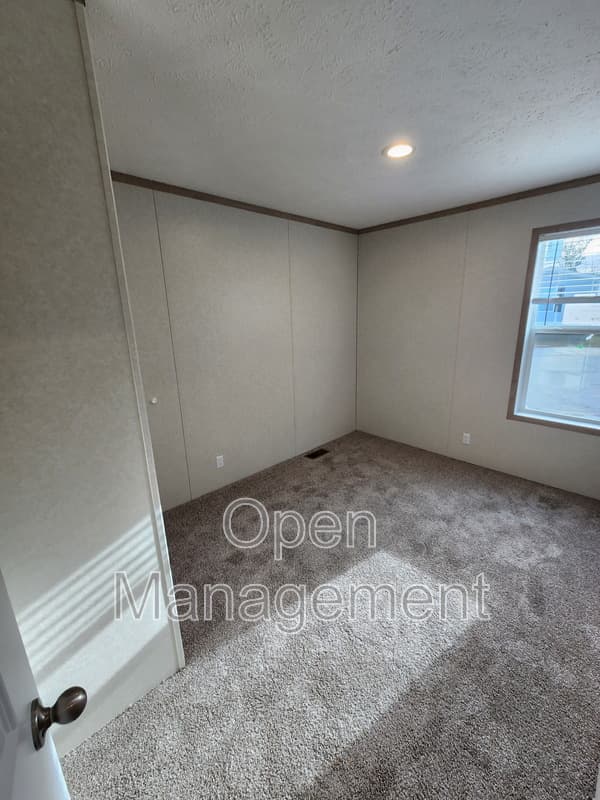 Boone House: 1901 1st St,