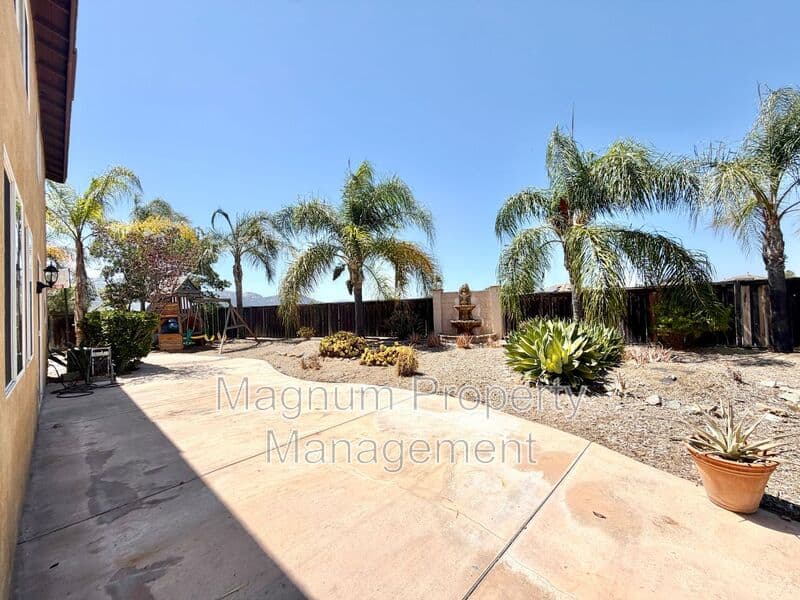 Temecula House: 46383 Vianne Ct