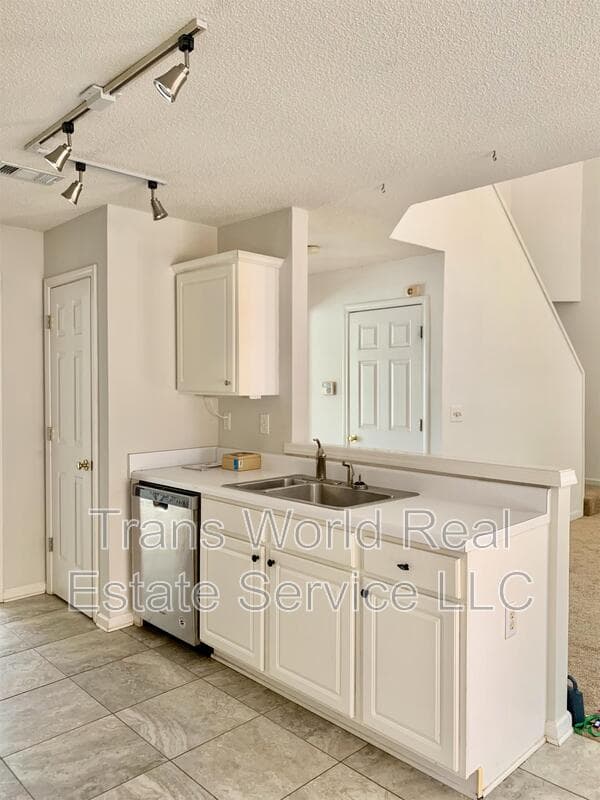 Alpharetta House: 485 Chippenham Court