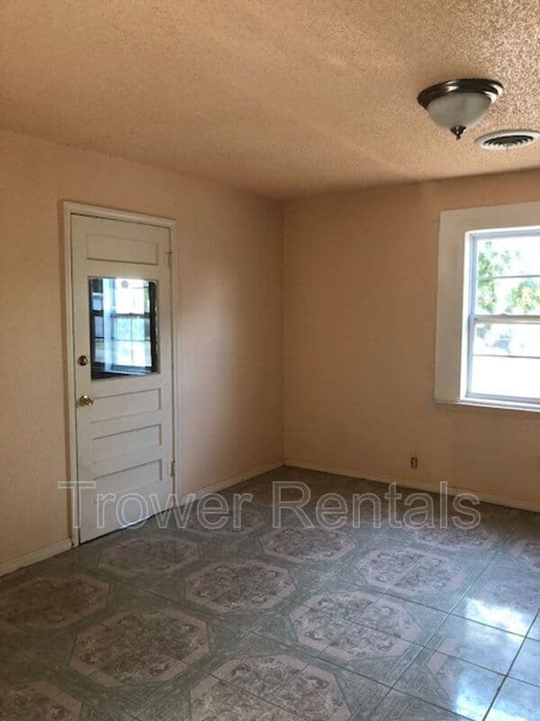 Odessa House: 9468 W. 26th