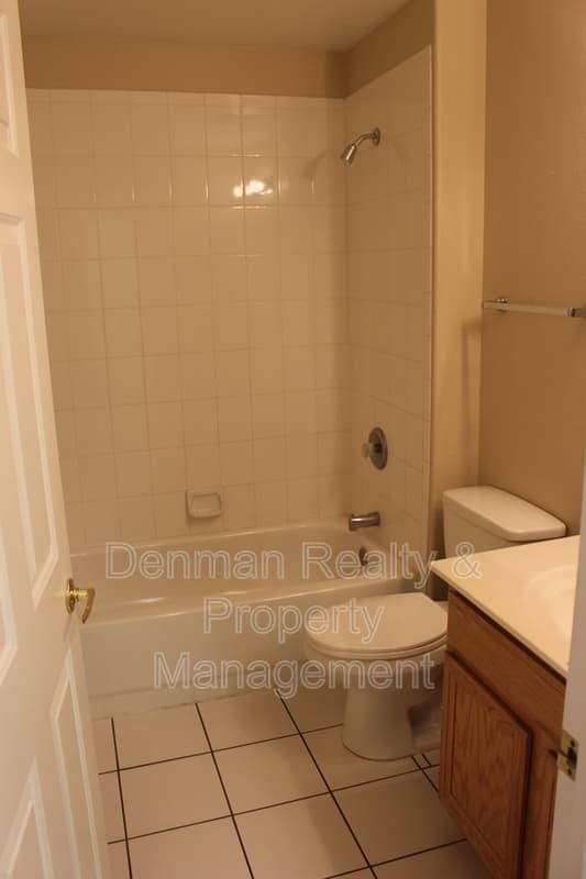 Chandler House: 807 W. Kesler Lane