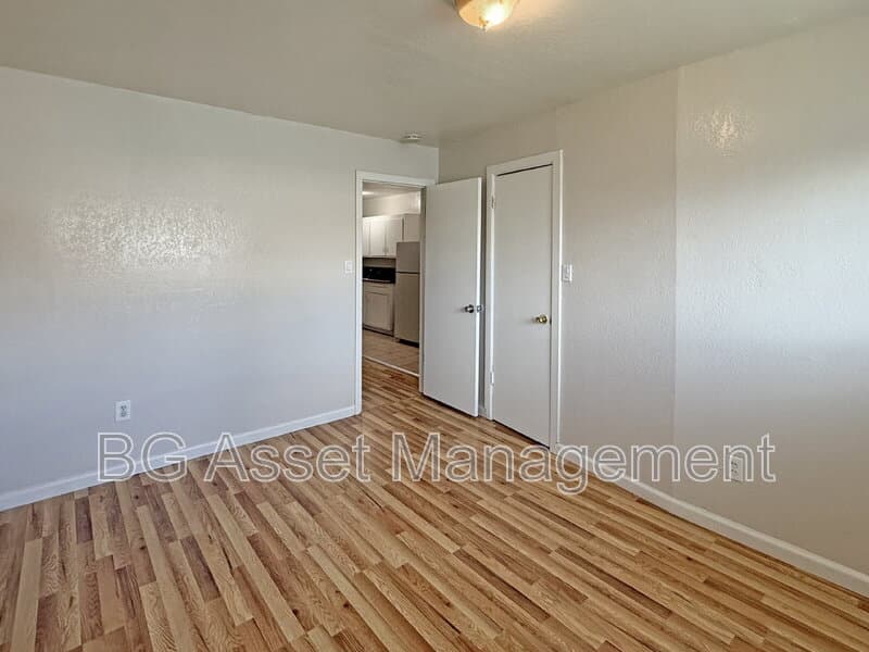 Sacramento Condo: 728 Darina Avenue