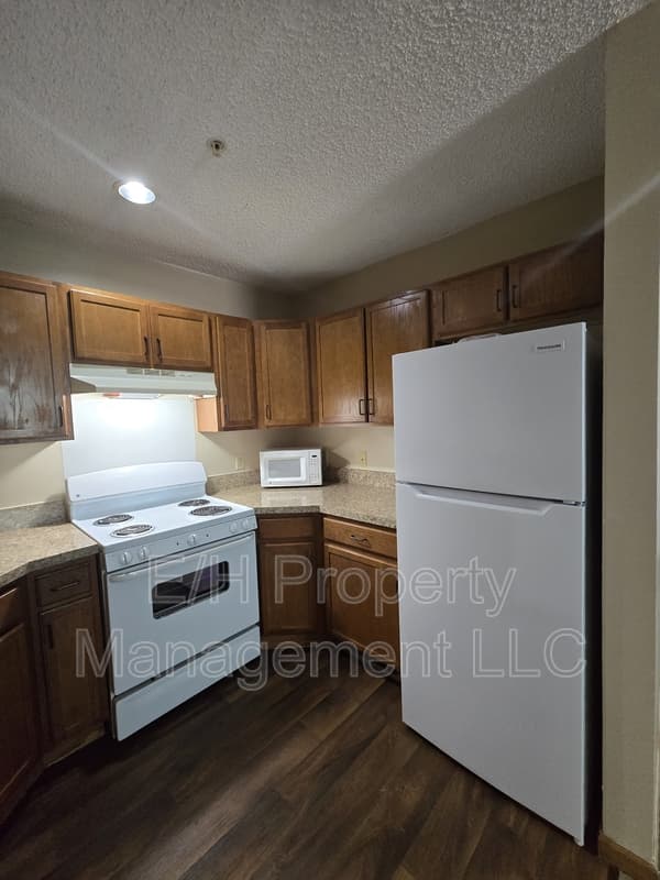 Wichita House: 2500 East 27th Street North