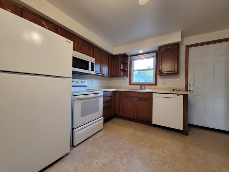 Neenah Condo: 1118 Melrose Court