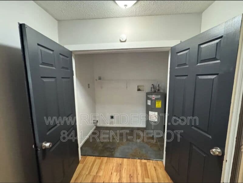 Evansville House: 1013 N. 2nd Ave