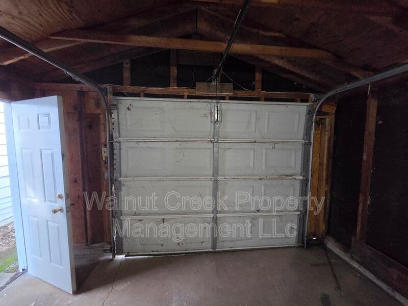 Elyria Condo: 41547 Elmwood St