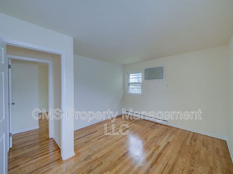 Vauxhall Condo: 287 Montclair Avenue
