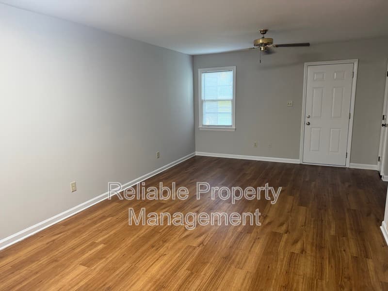Clayton Townhome: 323 S Moore St