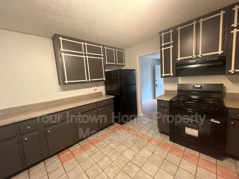 Decatur House: 4454 Blackbirch Lane