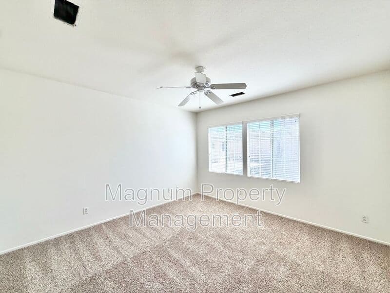 Riverside House: 11324 Riverleaf Dr