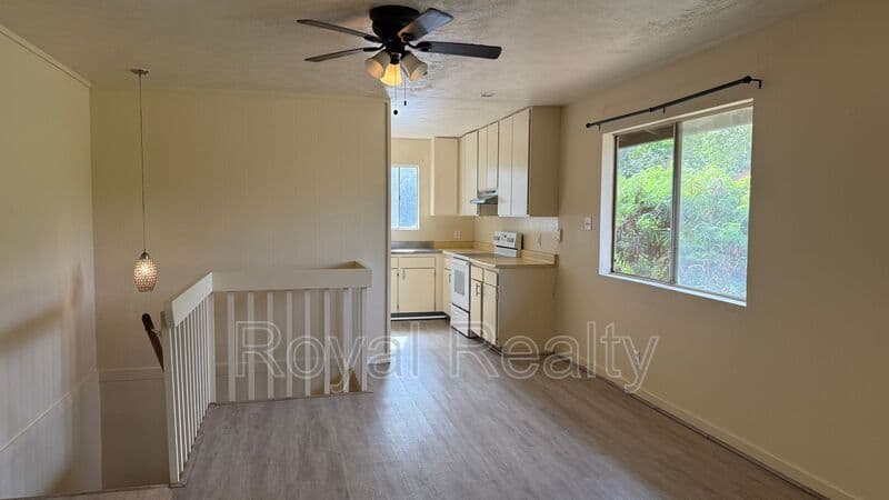 Wailuku Condo: 219 W Waiko Rd