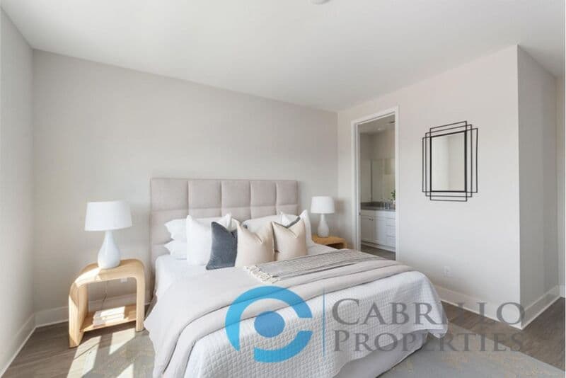 San Diego Condo: 1654 Neptune Ave