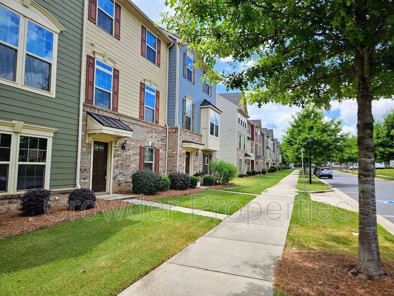 Charlotte House: 4023 Zilker Park Dr