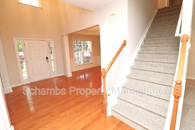 Cary House: 308 Marble Glow Ct