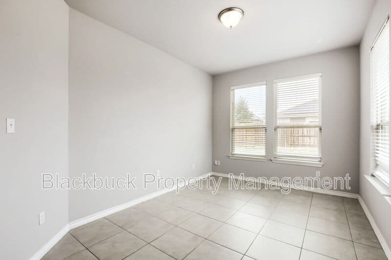 Leander House: 345 Ancellotta Way