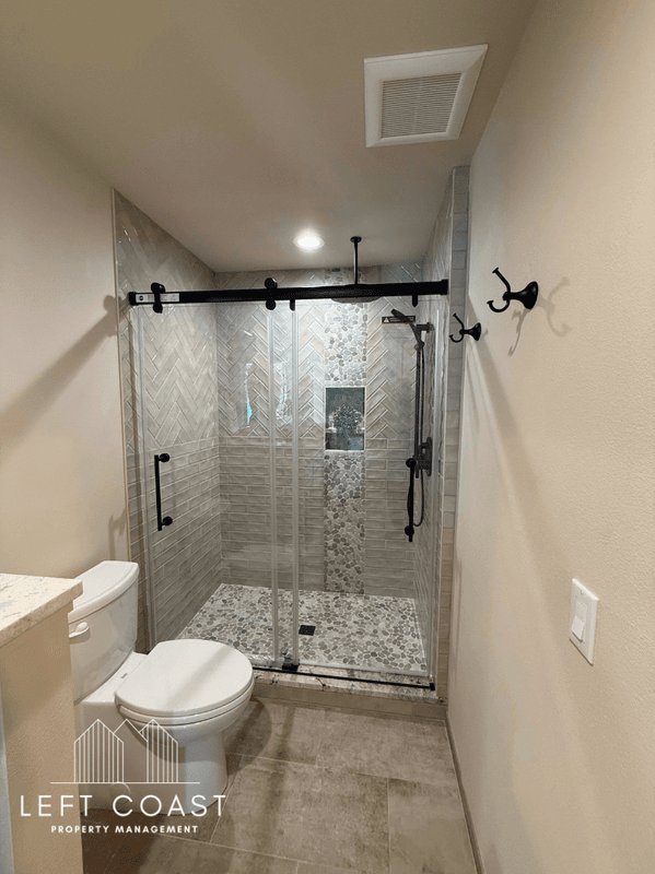 Newport Condo: 811-829 SW 13th Street - 829