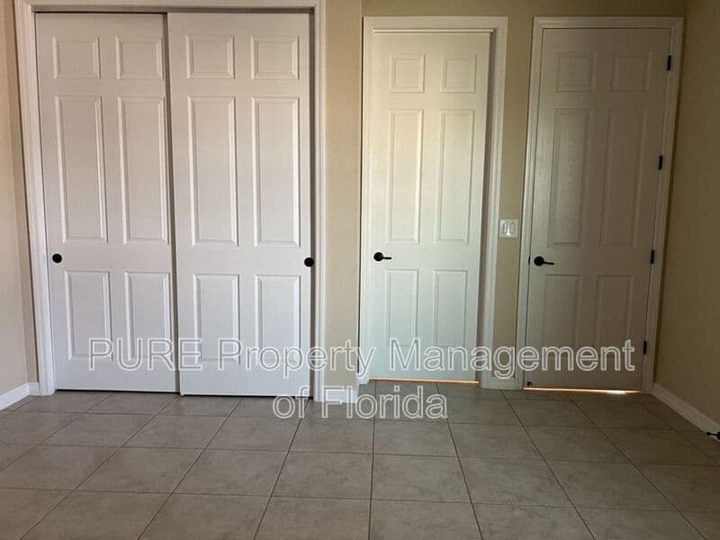 Ocala House: 10376 SW 99th Street