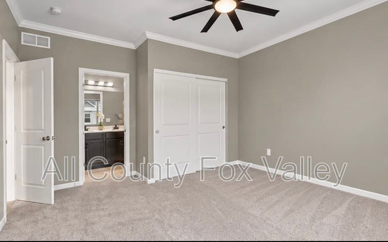 South Elgin Townhome: 504 Comstock Road