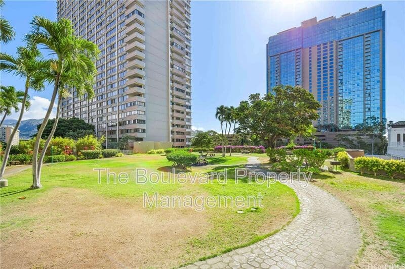 Honolulu Condo: 55 S Kukui St