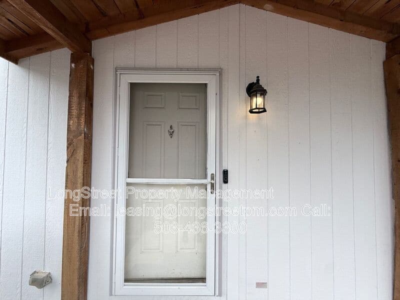 Philomath House: 209 N 9th St