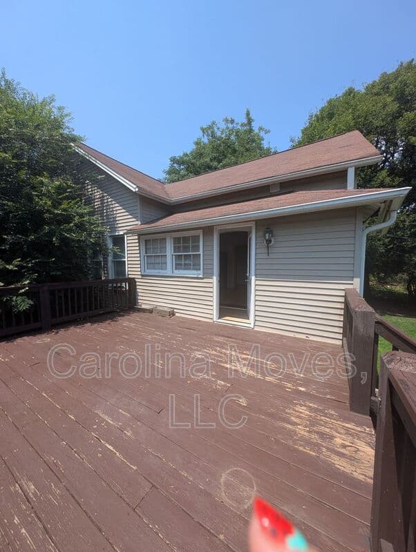 Greenville House: 38 Blake St