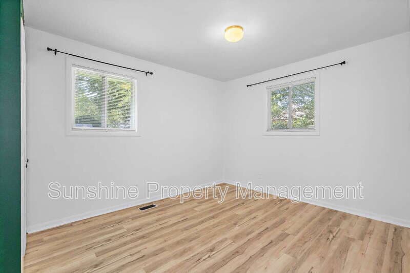 Portsmouth House: 901 Duce Street
