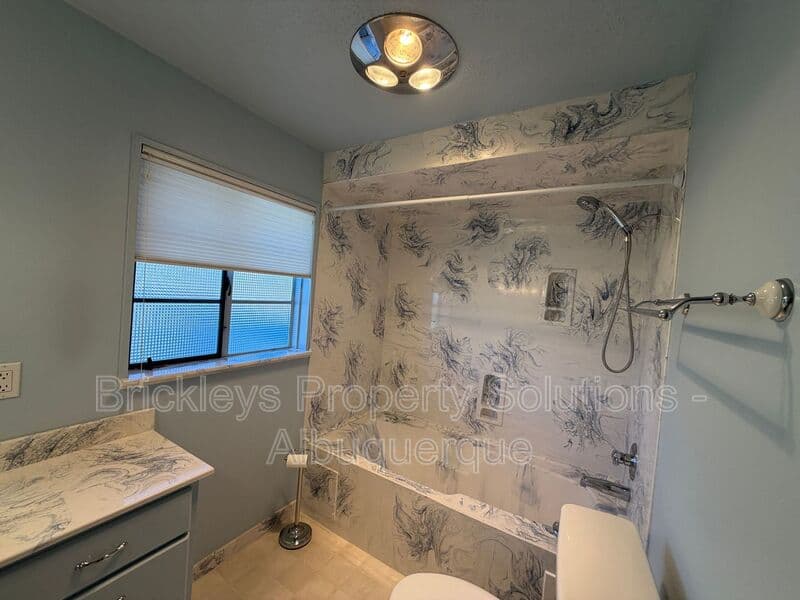 Albuquerque House: 7121 Edwina Ave NE
