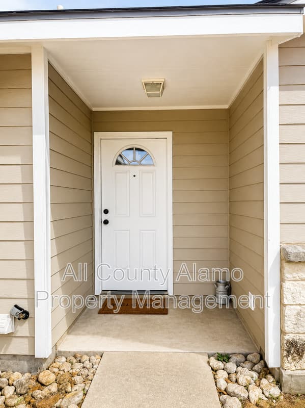 Converse Condo: 8129 Morning Grove